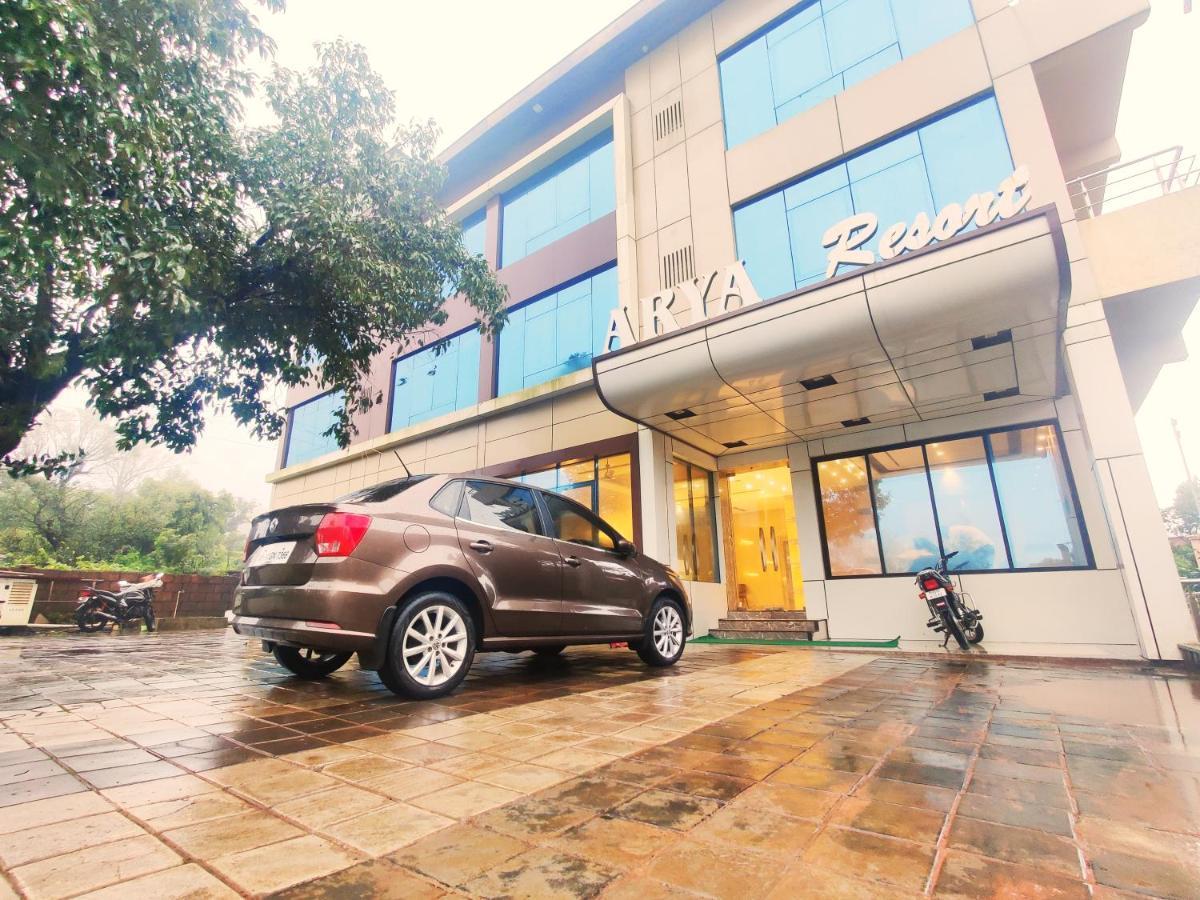 Arya Resort And Spa Mahābaleshwar Exterior foto