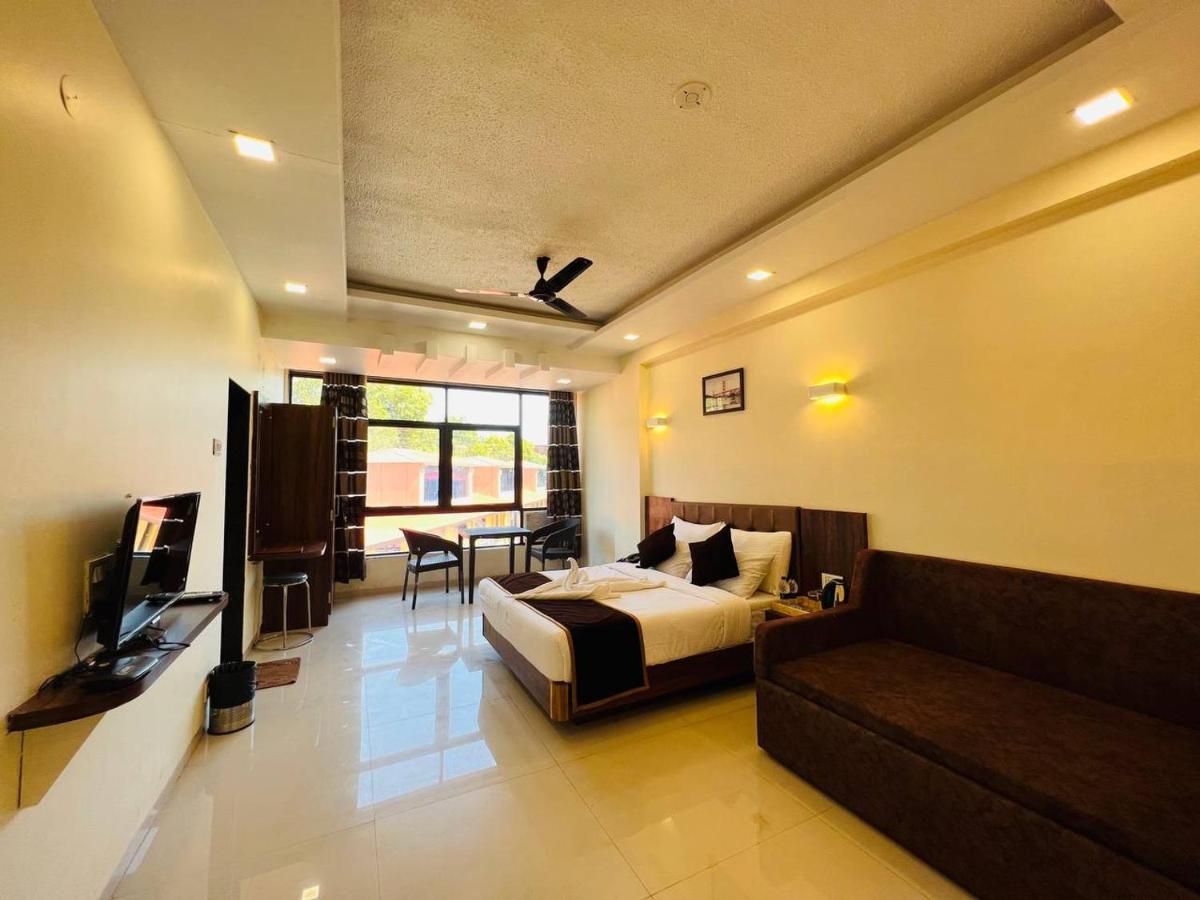 Arya Resort And Spa Mahābaleshwar Exterior foto